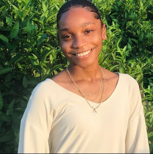 Meet your Posher, Charlette